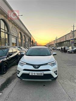 تۆیۆتا ڕاڤ 4